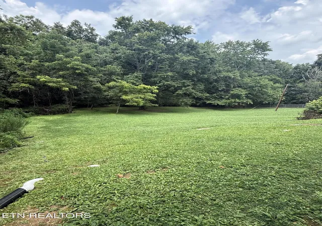 Photo 3 of Multi family home for sale at 719 Nw Murray Dr Rd, Knoxville, TN 37912 | MLS# 1353403 | Listing updated on 2026-08-27