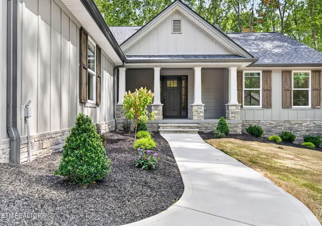 3rd image of 321 Beachwood Dr, Crossville, TN 38558 | MLS# 1353435