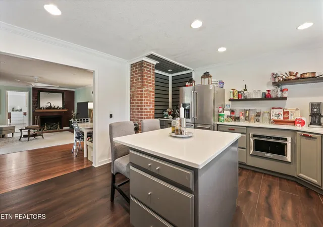Photo 4 of Sale Pending at 98 Orange Ln, Oak Ridge, TN 37830 | MLS# 1353430 | Listing updated on 2026-09-06