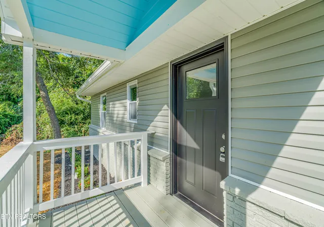 Photo 3 of Single family home for sale at 349 Land Oak Rd, Knoxville, TN 37922 | MLS# 1353553 | Listing updated on 2026-09-10