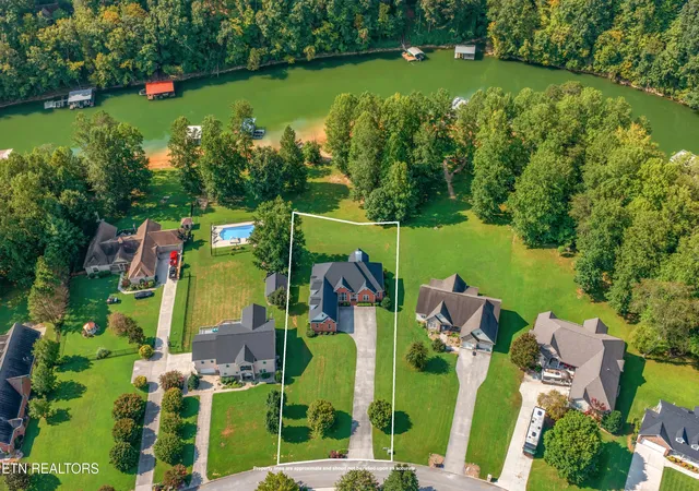 Photo 3 of Single family home for sale at 267 Paradise Ln, Jacksboro, TN 37757 | MLS# 1353854 | Listing updated on 2026-09-12
