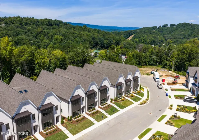 Photo 2 of Single family home for sale at 861 Cranes Camp Tr, Chattanooga, TN 37415 | MLS# 1353474 | Listing updated on 2026-08-28