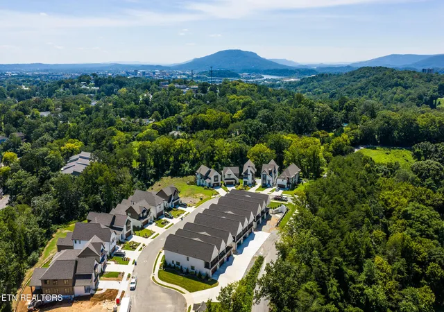 Photo 4 of Single family home for sale at 861 Cranes Camp Tr, Chattanooga, TN 37415 | MLS# 1353474 | Listing updated on 2026-08-28