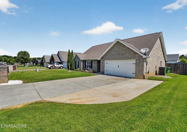 Photo 1 of Sale Pending at 1220 Bastogne Dr, Maryville, TN 37801 | MLS# 1353481 | Listing updated on 2026-09-08