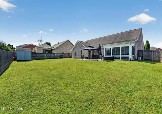 Photo 4 of Sale Pending at 1220 Bastogne Dr, Maryville, TN 37801 | MLS# 1353481 | Listing updated on 2026-09-08