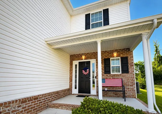 Photo 3 of Single family home for sale at 1209 Sky Top Ln, Powell, TN 37849 | MLS# 1353509 | Listing updated on 2026-08-28