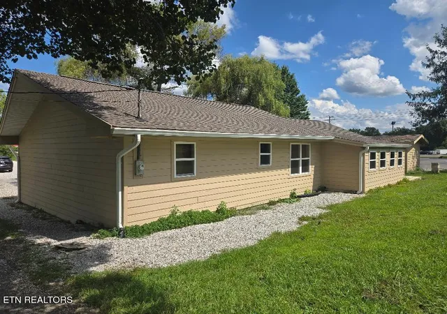 Photo 4 of Single family home for sale at 131 Duncan Ln, Oneida, TN 37841 | MLS# 1353538 | Listing updated on 2026-08-28