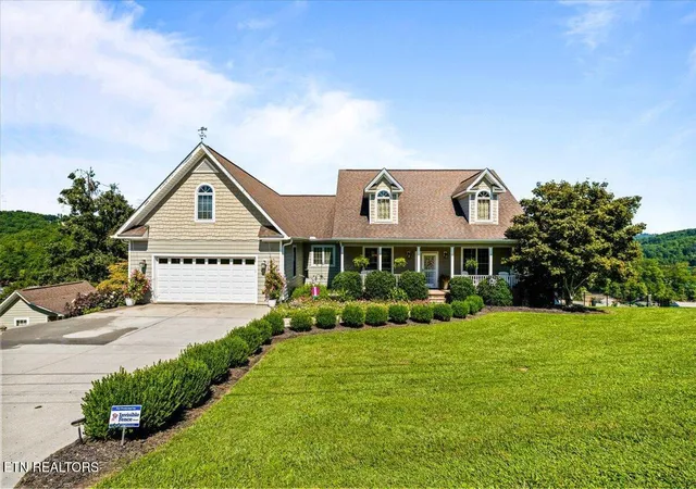 Photo 3 of Single family home for sale at 159 Reflection Ln, La Follette, TN 37766 | MLS# 1353594 | Listing updated on 2026-09-03