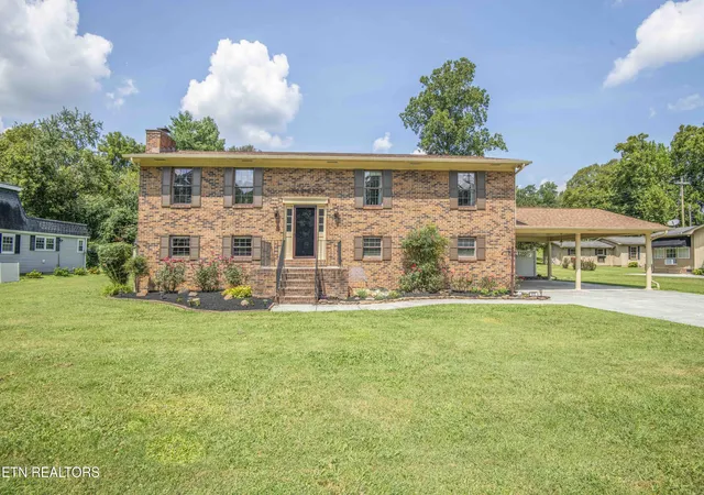 Photo 1 of Sale Pending at 603 Riverbend Rd, Clinton, TN 37716 | MLS# 1353554 | Listing updated on 2026-09-20