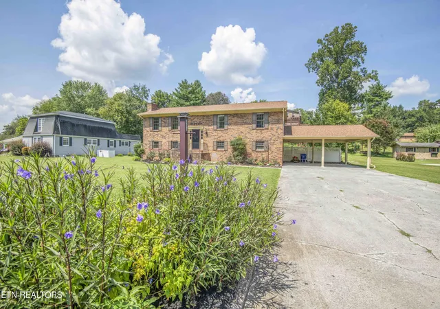 Photo 2 of Sale Pending at 603 Riverbend Rd, Clinton, TN 37716 | MLS# 1353554 | Listing updated on 2026-09-20