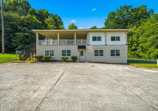 Photo 1 of Sale Pending at 607 Old Tacora Hills Rd, Clinton, TN 37716 | MLS# 1353608 | Listing updated on 2026-09-26