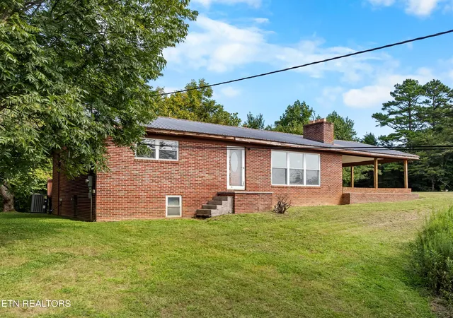 Photo 2 of Single family home for sale at 385 Gardenia Rd, Newport, TN 37821 | MLS# 1353522 | Listing updated on 2026-08-31