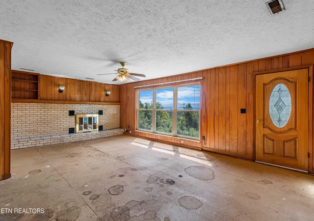 Photo 3 of Single family home for sale at 385 Gardenia Rd, Newport, TN 37821 | MLS# 1353522 | Listing updated on 2026-08-31