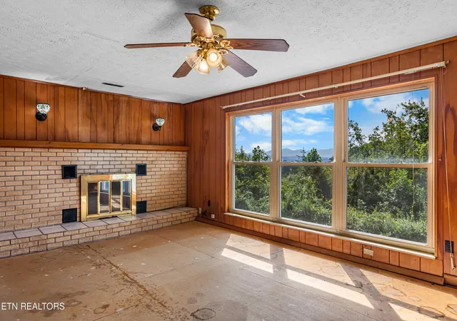 Photo 4 of Single family home for sale at 385 Gardenia Rd, Newport, TN 37821 | MLS# 1353522 | Listing updated on 2026-08-31