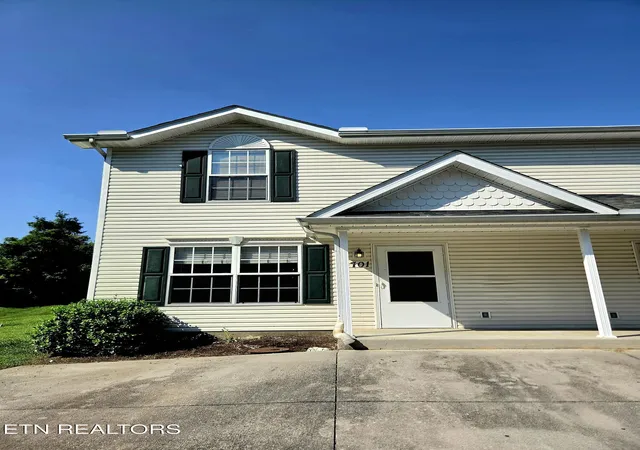 Photo 1 of Sale Pending at 4701 Scepter Wy, Knoxville, TN 37912 | MLS# 1353622 | Listing updated on 2026-08-30
