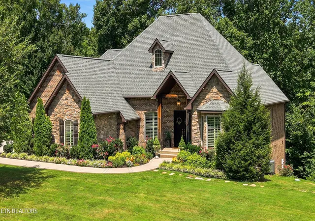 Photo 1 of Sale Pending at 9240 Arlington Ridge Wy, Powell, TN 37849 | MLS# 1353565 | Listing updated on 2026-09-02