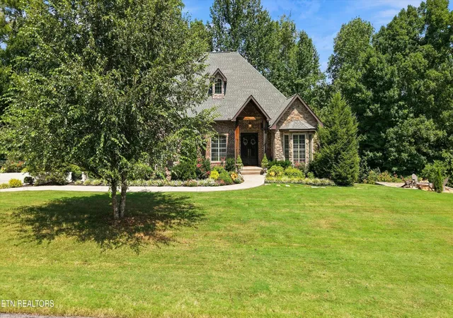 Photo 3 of Sale Pending at 9240 Arlington Ridge Wy, Powell, TN 37849 | MLS# 1353565 | Listing updated on 2026-09-02