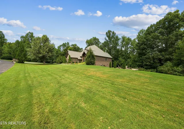 Photo 4 of Sale Pending at 9240 Arlington Ridge Wy, Powell, TN 37849 | MLS# 1353565 | Listing updated on 2026-09-02