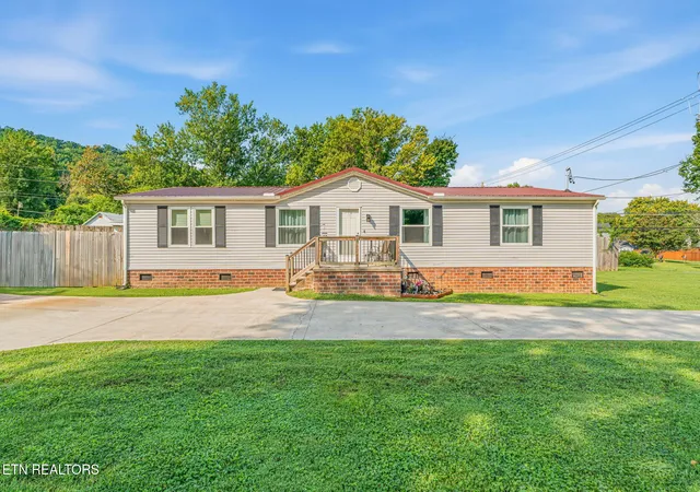 Photo 1 of Single family home for sale at 716 E Beaver Creek Dr, Knoxville, TN 37918 | MLS# 1353562 | Listing updated on 2026-09-14