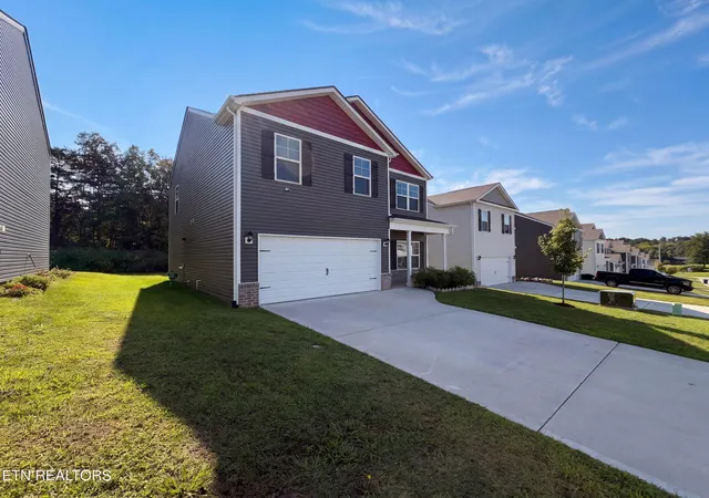 Photo 1 of Single family home for sale at 1120 Amber Vista Ln, Knoxville, TN 37914 | MLS# 1353582 | Listing updated on 2026-09-17