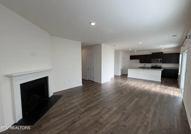Photo 3 of Single family home for sale at 1120 Amber Vista Ln, Knoxville, TN 37914 | MLS# 1353582 | Listing updated on 2026-09-17