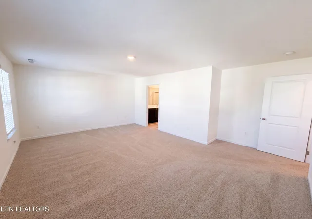 Photo 3 of Single family home for sale at 1120 Amber Vista Ln, Knoxville, TN 37914 | MLS# 1353582 | Listing updated on 2026-09-17