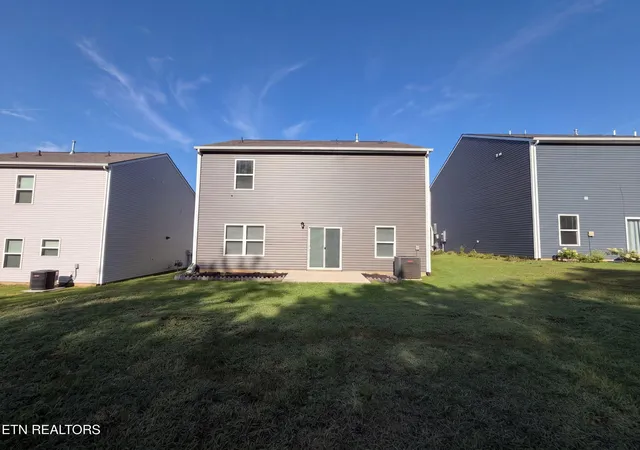 Photo 4 of Single family home for sale at 1120 Amber Vista Ln, Knoxville, TN 37914 | MLS# 1353582 | Listing updated on 2026-09-17
