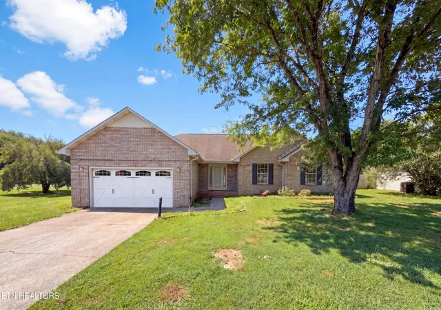 Single family home for sale at 758 Meadow Ridge Rd, Walland, TN 37886 | MLS# 1353596