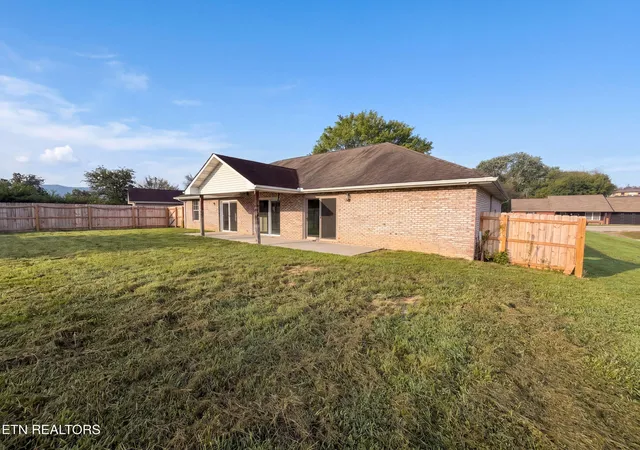 Photo 22 of Single family home for sale at 758 Meadow Ridge Rd, Walland, TN 37886 | MLS# 1353596 | Listing updated on 2026-09-24