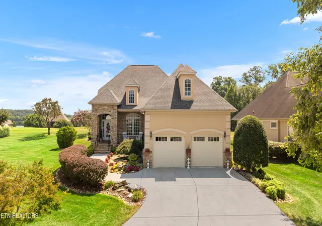 Photo 4 of Single family home for sale at 240 Goldcrest Dr, Vonore, TN 37885 | MLS# 1353692 | Listing updated on 2026-09-23