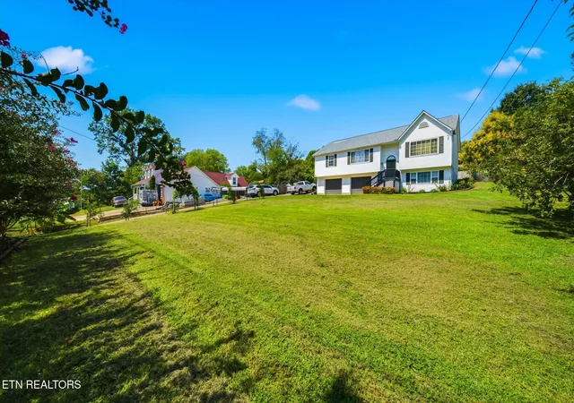 Photo 3 of Single family home for sale at 1314 Boyds Creek Hwy, Seymour, TN 37865 | MLS# 1353667 | Listing updated on 2026-09-21