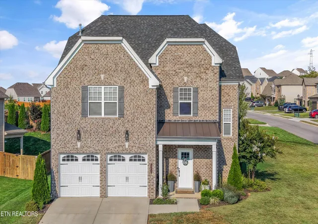 Photo 1 of Single family home for sale at 112 Silver Maple St, Lenoir City, TN 37771 | MLS# 1353675 | Listing updated on 2026-08-31