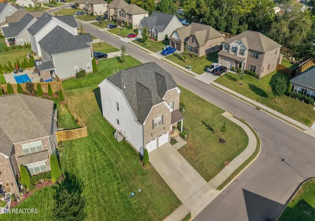 Photo 4 of Single family home for sale at 112 Silver Maple St, Lenoir City, TN 37771 | MLS# 1353675 | Listing updated on 2026-08-31