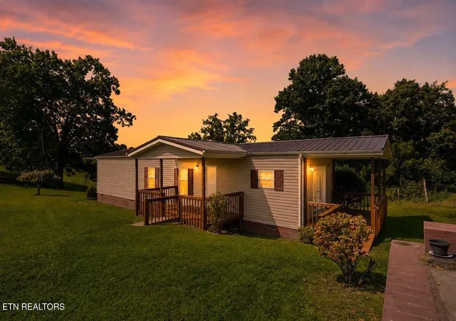 Single family home for sale at 525 Cave Springs Rd, Tazewell, TN 37879 | MLS# 1353683