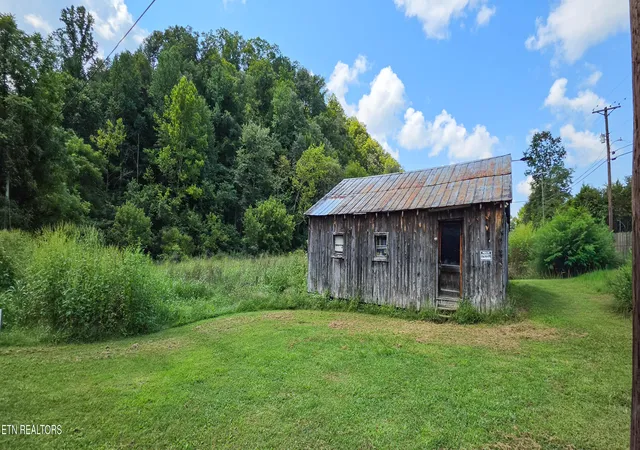 Photo 3 of Sale Pending at 718 Kettle Hollow Rd, Maynardville, TN 37807 | MLS# 1353686 | Listing updated on 2026-09-08