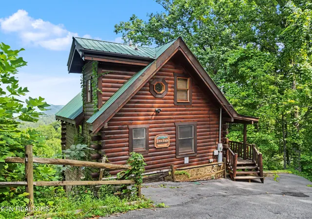 Photo 1 of Single family home for sale at 2509 Piney Dr, Sevierville, TN 37876 | MLS# 1353700 | Listing updated on 2026-09-02