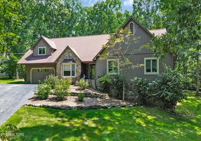 Photo 1 of Single family home for sale at 143 Lisa Ln, Crossville, TN 38558 | MLS# 1353777 | Listing updated on 2026-09-18