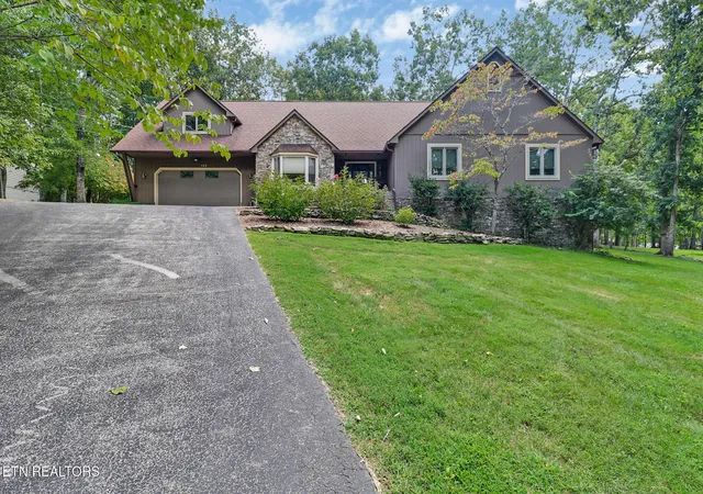 Photo 2 of Single family home for sale at 143 Lisa Ln, Crossville, TN 38558 | MLS# 1353777 | Listing updated on 2026-09-18