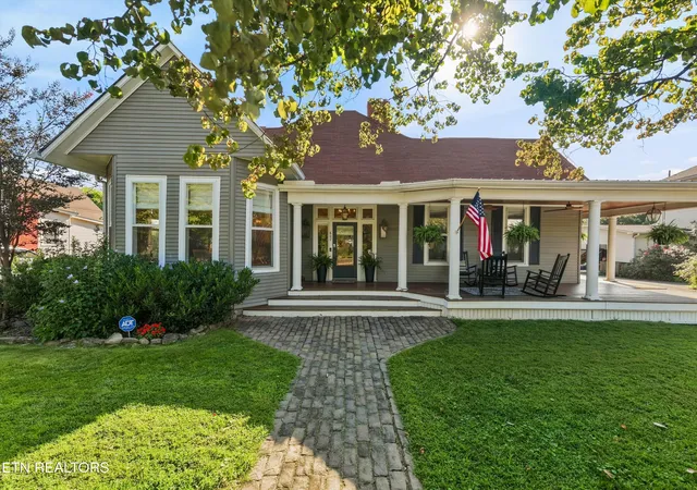 Photo 1 of Single family home for sale at 602 Mayes Ave, Sweetwater, TN 37874 | MLS# 1353757 | Listing updated on 2026-09-05