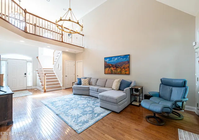 Photo 2 of Single family home for sale at 1805 Shady Hollow Ln, Knoxville, TN 37922 | MLS# 1353724 | Listing updated on 2026-09-18