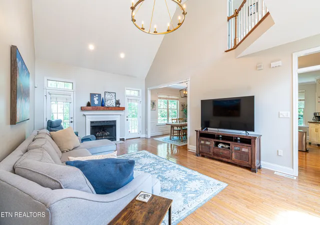 Photo 3 of Single family home for sale at 1805 Shady Hollow Ln, Knoxville, TN 37922 | MLS# 1353724 | Listing updated on 2026-09-18