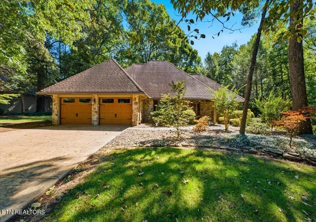 Photo 1 of Single family home for sale at 309 Tigitsi Way, Loudon, TN 37774 | MLS# 1358196 | Listing updated on 2026-10-20