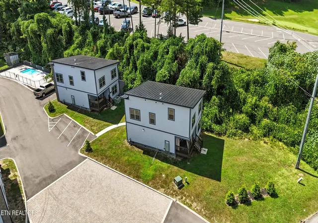 Photo 3 of Single family home for sale at 576 Dollywood Ln #UNIT 1, Pigeon Forge, TN 37863 | MLS# 1353737 | Listing updated on 2026-08-31