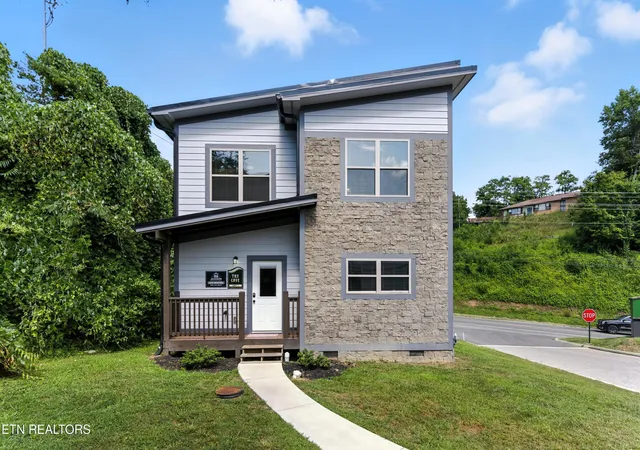 Photo 4 of Single family home for sale at 576 Dollywood Ln #UNIT 1, Pigeon Forge, TN 37863 | MLS# 1353737 | Listing updated on 2026-08-31