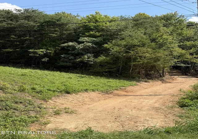 Photo 3 of Land for sale at 728 N Highway 92, Jefferson City, TN 37760 | MLS# 1353745 | Listing updated on 2026-08-31