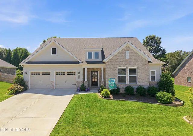Photo 1 of Single family home for sale at 1437 Vale View Rd, Knoxville, TN 37922 | MLS# 1353884 | Listing updated on 2026-09-14