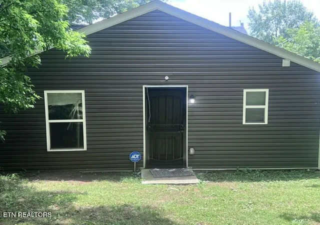 Photo 4 of Single family home for sale at 4209 Van Dyke Dr, Knoxville, TN 37919 | MLS# 1353776 | Listing updated on 2026-08-31