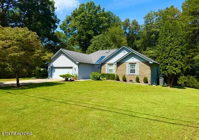 Photo 1 of Single family home for sale at 103 Dovenshire Dr, Crossville, TN 38558 | MLS# 1353785 | Listing updated on 2026-08-31