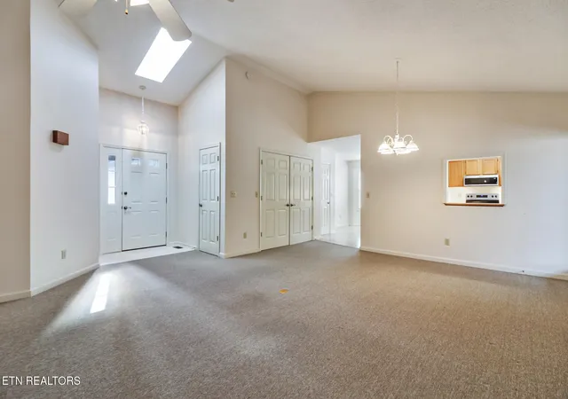 Photo 3 of Single family home for sale at 103 Dovenshire Dr, Crossville, TN 38558 | MLS# 1353785 | Listing updated on 2026-08-31