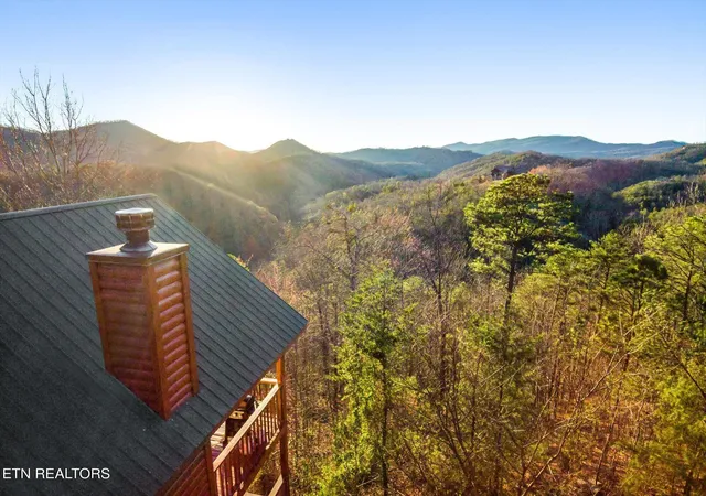 Photo 2 of Sale Pending at 2545 Raccoon Holw Way, Sevierville, TN 37862 | MLS# 1353817 | Listing updated on 2026-09-19